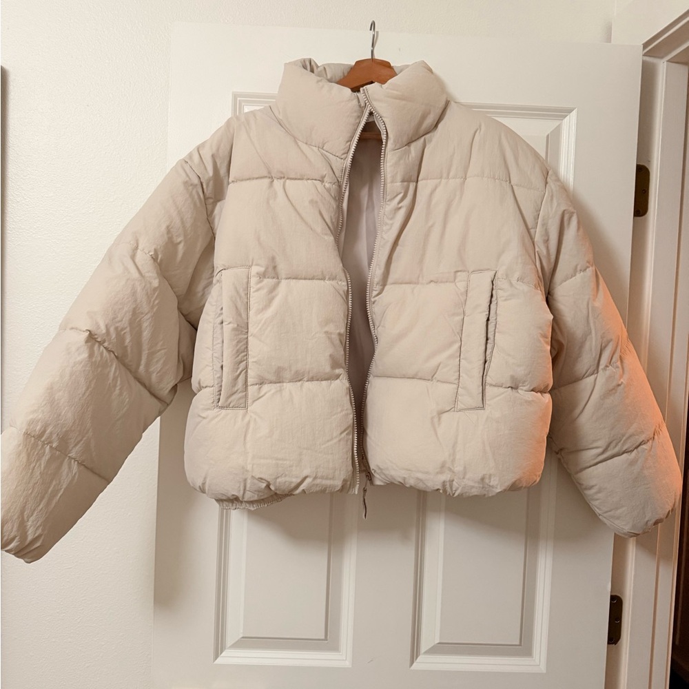 H&M Crop Beige Puffer Jacket